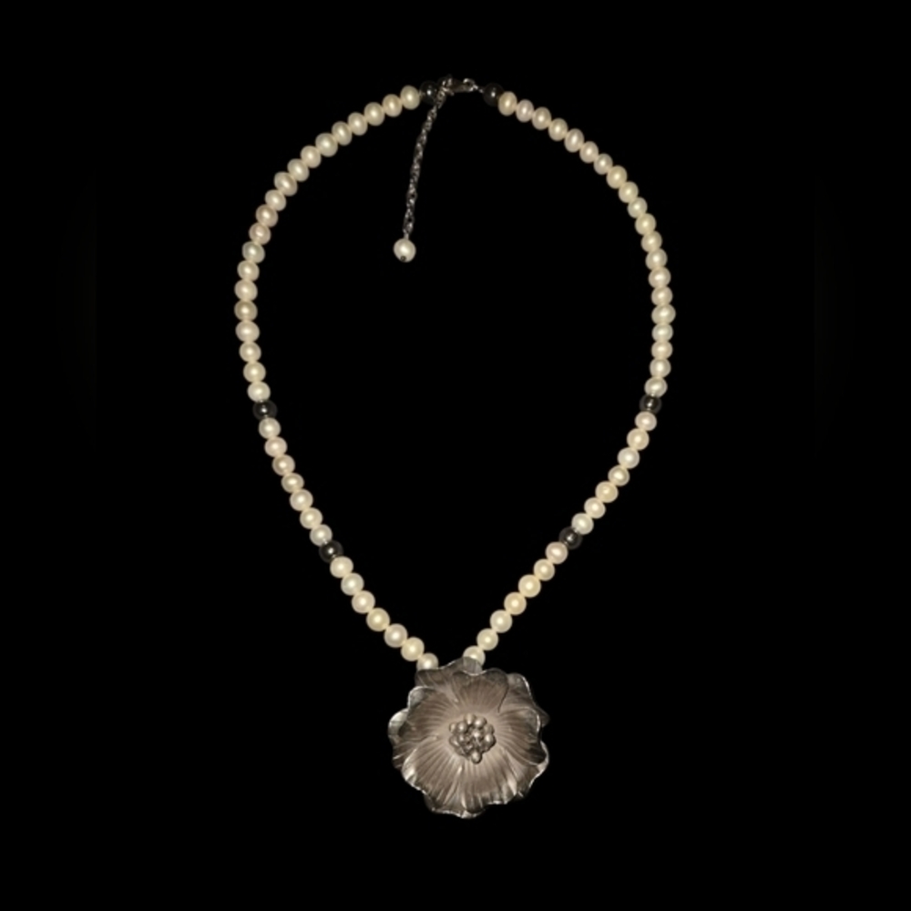 Vintage Sterling Silver 925 3D Floral Necklace 18"  With Pearls